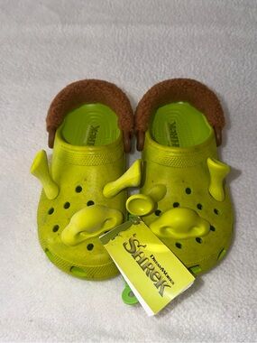 CROCS DreamWorks Shrek Adult Green Clog Shoes with Fuzzy Heel Strap